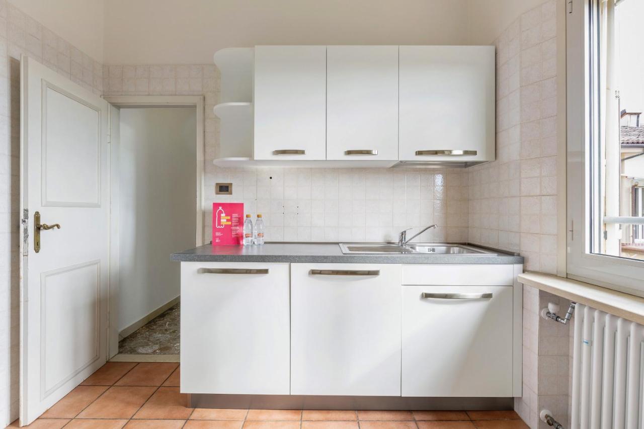 Irnerio Apartments By Wonderful Italy Болоня Екстериор снимка