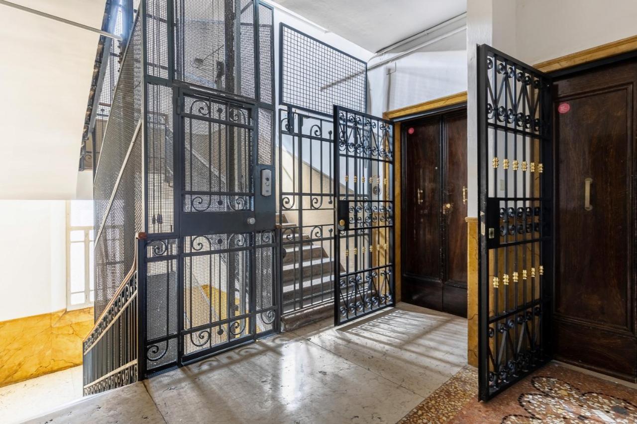 Irnerio Apartments By Wonderful Italy Болоня Екстериор снимка